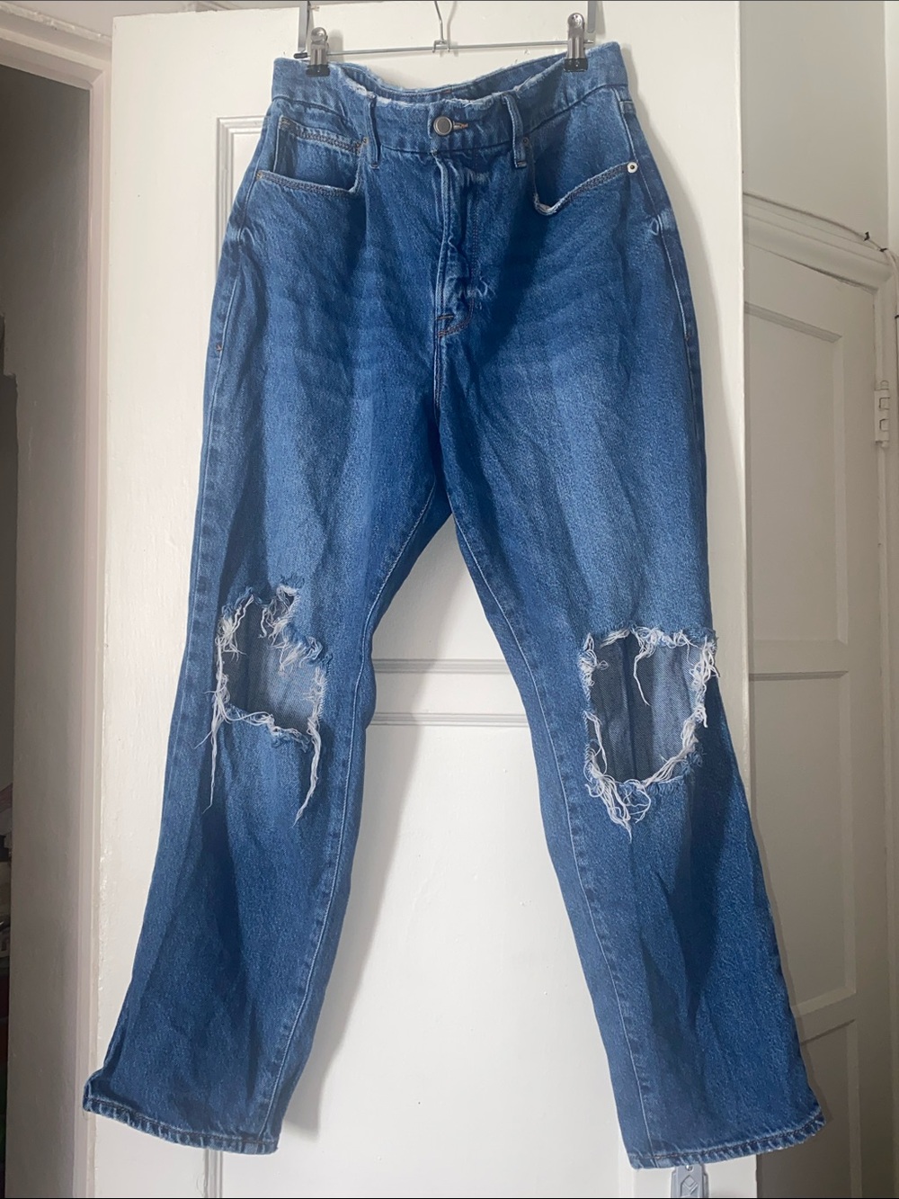 Good American Women’s Distressed Blue Straight Jeans